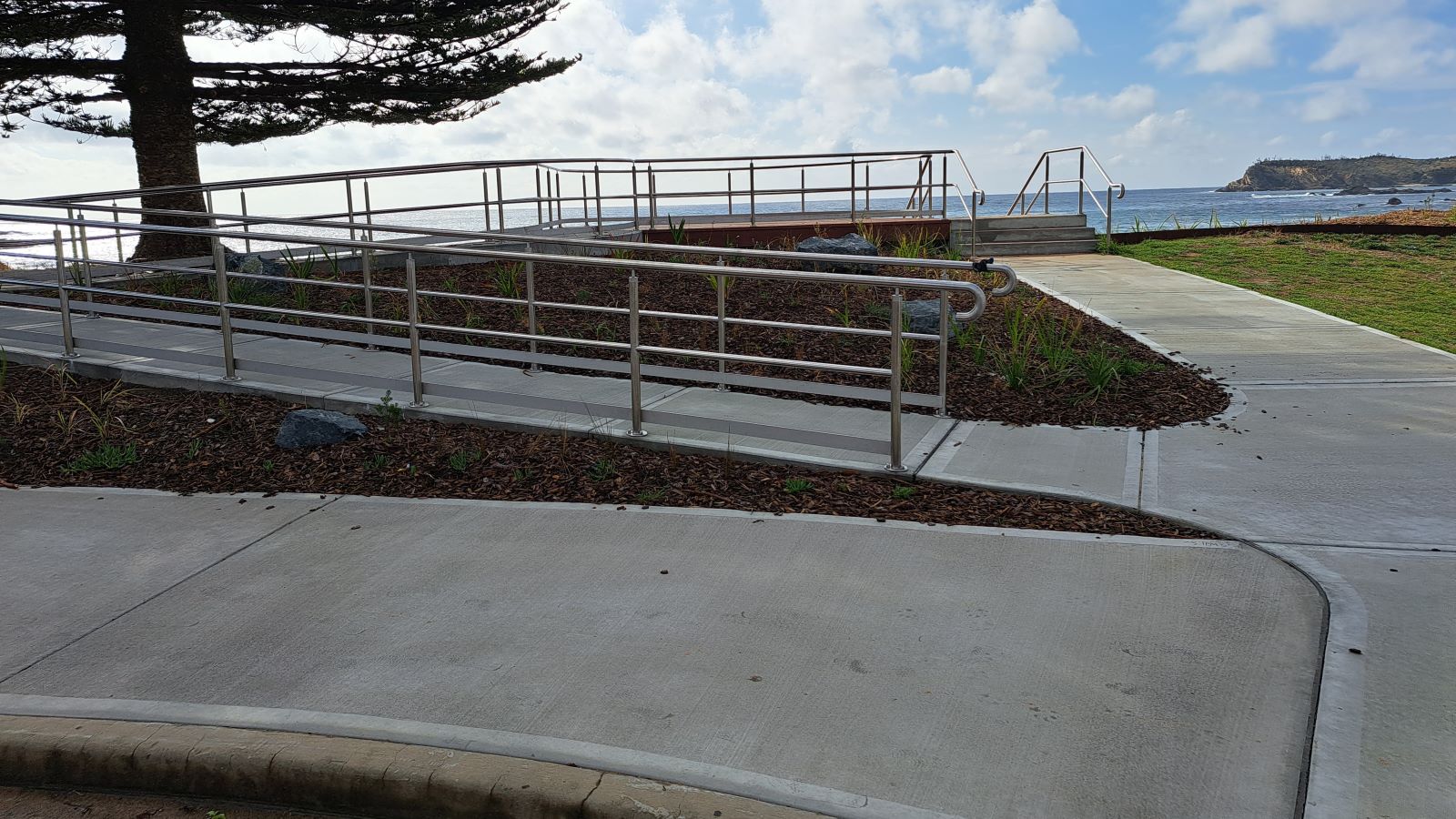 Image Finished walkway at Malua Bay Beach Reserve